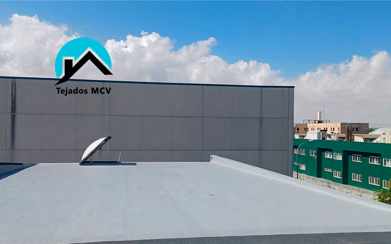 Reparación de tejados naves industriales en Torrejón